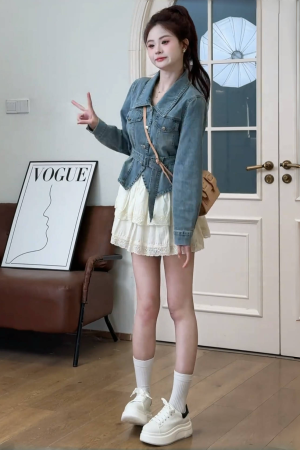 Trendy Women's Korean Style Two-Piece Set: Denim Jacket & Cake Skirt for Early Spring Fashion 2025