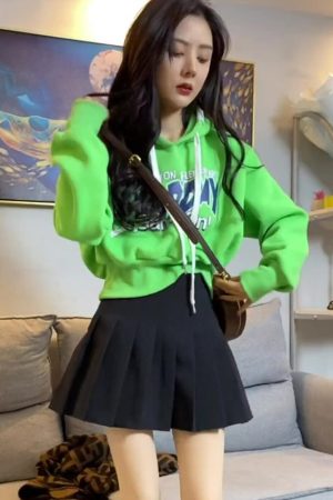 Trendy Women's Loose Long Sleeve Sweatshirt for Autumn Winter 2025 - Short Style, Perfect for Petite Fashion Lovers