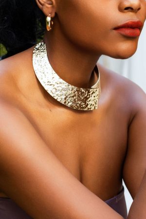 Tribal Style Open Collar Necklace - Irregular Wide Wave Punk Metal Jewelry for Unique Fashion Statements