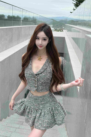 Tweed Petal Skirt & Sleeveless Top Two-Piece Set - Super Short Little Waltz Style, Chic 90s Inspired Fashion