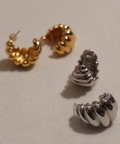 Twisted Geometric Horn Bag Earrings - Trendy Retro Studs for Y2K Fashion and Versatile Everyday Style