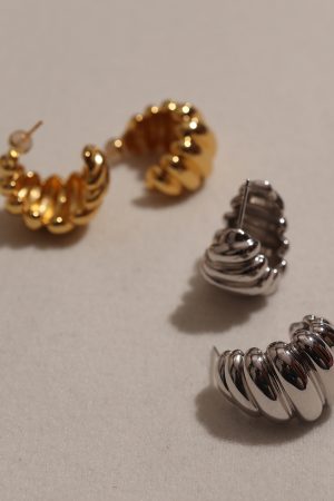 Twisted Geometric Horn Bag Earrings - Trendy Retro Studs for Y2K Fashion and Versatile Everyday Style
