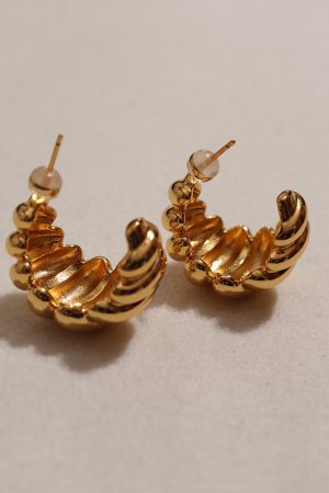 Twisted Geometric Horn Bag Earrings - Trendy Retro Studs for Y2K Fashion and Versatile Everyday Style
