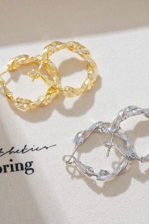 Twisted Metal Hoop Earrings - Minimalist High-End Design with Textured Matte Finish - Trendy Jewelry for 2025