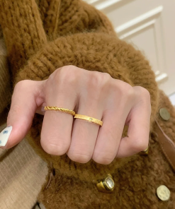 Twisted Starry Thread Ring for Women - Light Luxury 2025 High-End Versatile Index Finger Accessory