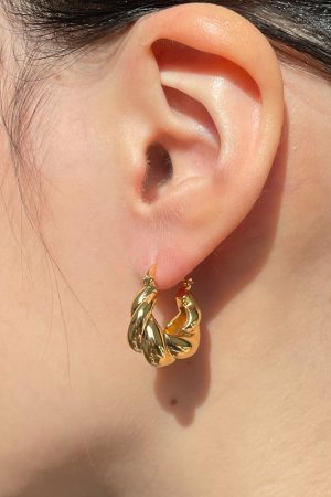 Twisted Wire Hollow Earrings - Shiny Brass Gold-Plated Elegant Daily Jewelry for a Fairy-Inspired Look