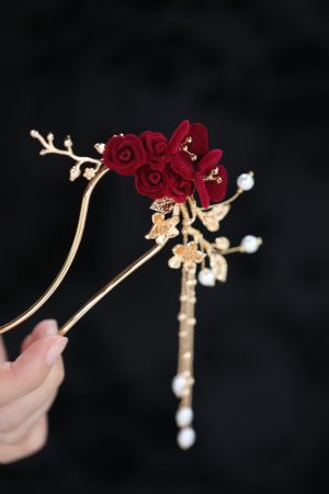 U-Shaped Hairpin for Toasting Dress, Red Xiuhua Headpiece, Chinese Classical Bride's Bun Hair Accessory, Elegant Wedding Decor
