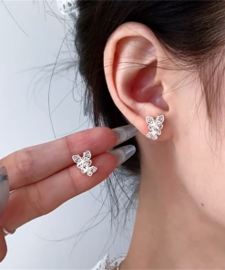 Ultra-Fairy French Vintage Metal Hollow Butterfly Stud Earrings for Women - Light Luxury High-End Temperament Jewelry