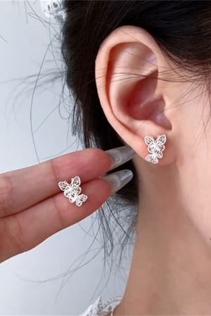 Ultra-Fairy French Vintage Metal Hollow Butterfly Stud Earrings for Women - Light Luxury High-End Temperament Jewelry