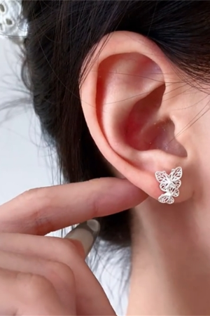 Ultra-Fairy French Vintage Metal Hollow Butterfly Stud Earrings for Women - Light Luxury High-End Temperament Jewelry