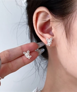 Ultra-Fairy French Vintage Metal Hollow Butterfly Stud Earrings for Women - Light Luxury High-End Temperament Jewelry