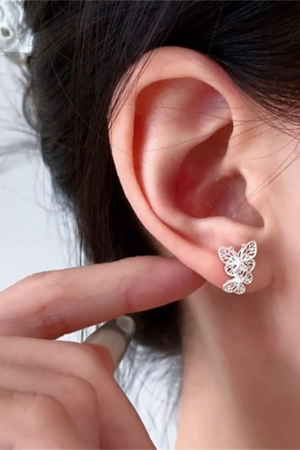 Ultra-Fairy French Vintage Metal Hollow Butterfly Stud Earrings for Women - Light Luxury High-End Temperament Jewelry
