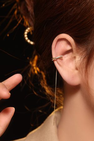 Unique Decorative Tassel Chain Ear Cuff Earrings - Aesthetic Niche Design for Modern Fashion Lovers