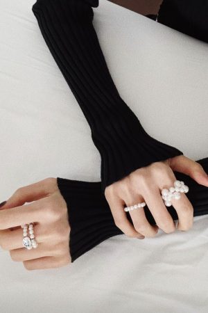 Unique Irregular Pearl Beaded Cross Ring - High-End Fashionable Elastic Accessory for Versatile Style