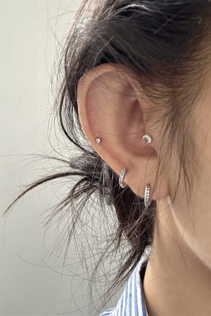 Unique Zircon Ear Bone Studs, High-End Ear Clips, Women's Niche Earrings for Comfortable Sleep with Ear Cuffs