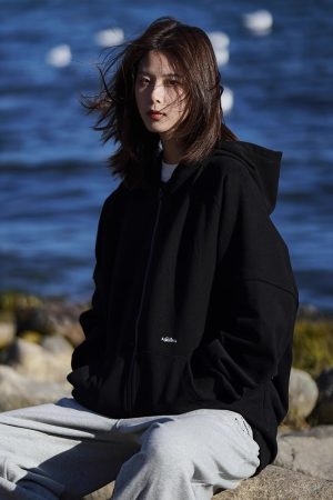 Unisex American Retro Solid Color Minimalist Cardigan Hoodie - Casual Loose Fit Couple Jacket for Autumn and Winter Fashion