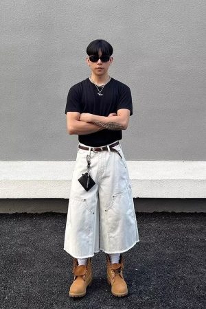 Unisex American Retro Studded Patchwork White Cargo Cropped Pants - Deconstructed High Street Denim Shorts for Men