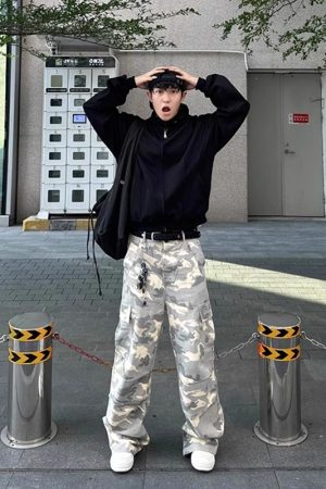 Unisex American Retro White Camouflage Work Pants - Trendy Loose Wide-Leg Lumberjack Style for High Street Fashion