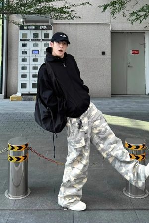 Unisex American Retro White Camouflage Work Pants - Trendy Loose Wide-Leg Lumberjack Style for High Street Fashion