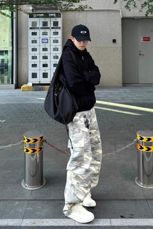 Unisex American Retro White Camouflage Work Pants - Trendy Loose Wide-Leg Lumberjack Style for High Street Fashion