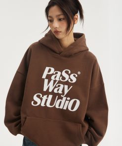 Unisex Basic Logo Hoodie - Casual Loose Fit Fleece Jacket for Spring & Autumn, Trendy Streetwear Style