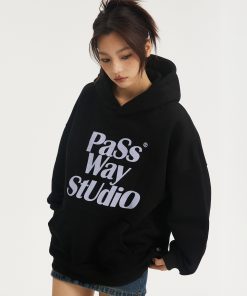 Unisex Basic Logo Hoodie - Casual Loose Fit Fleece Jacket for Spring & Autumn, Trendy Streetwear Style