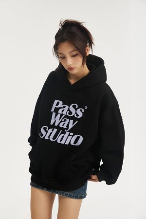 Unisex Basic Logo Hoodie - Casual Loose Fit Fleece Jacket for Spring & Autumn, Trendy Streetwear Style