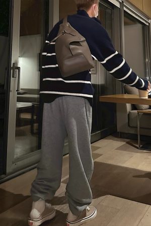 Unisex Half-Zip Stand Collar Striped Sweater - English College Style Casual Knit Top for Autumn and Winter