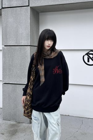 Unisex Heavyweight Floral Embroidery Sweatshirt - Thin Long Sleeve Round Neck Top, American Style, High Street Fashion