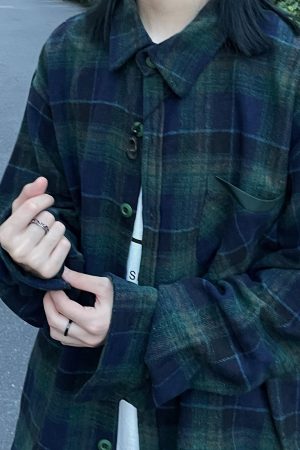 Unisex Japanese-Style Plaid Flannel Shirt Jacket for Men and Women - Retro Loose Long Sleeve for Autumn and Winter Fashion