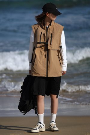 Unisex Japanese Style Zip-Up Stand Collar Vest - Motorcycle Workwear Casual Sleeveless Jacket for Spring Outdoor Adventures