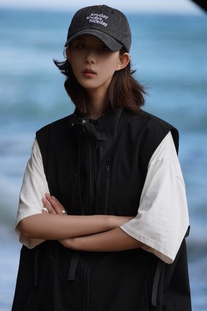 Unisex Japanese Style Zip-Up Stand Collar Vest - Motorcycle Workwear Casual Sleeveless Jacket for Spring Outdoor Adventures