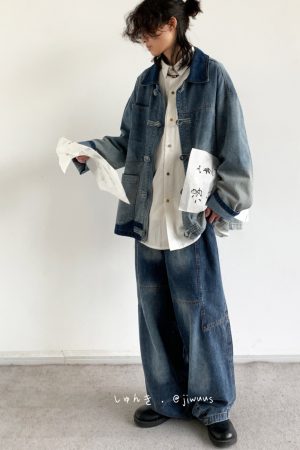 Unisex Retro Washed Denim Jacket with Button Placket and Patchwork - Casual Loose Fit for Spring and Autumn, Trendy Couple Style
