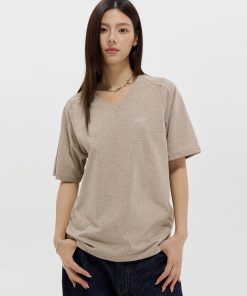 Unisex V-Neck Raglan Short Sleeve T-Shirt with Simple Logo Print - Casual Summer Loose Fit Top