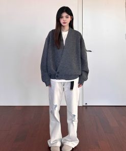 Unisex Vintage Knitted Cardigan Sweater - High-End Loose Fit, Trendy Autumn-Winter Style for Couples, Cozy Fashion Essential