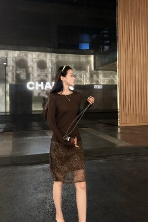 Urban Lady Leopard Print Fishtail Short Skirt - Straight Tube Design for a Chic Look, Perfect for 90s and Y2K Fashion Lovers