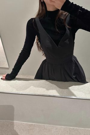 V-neck Backless Little Black Cocktail Dress for Women - Waist-Cinching Slimming High-End Feel Long Dress