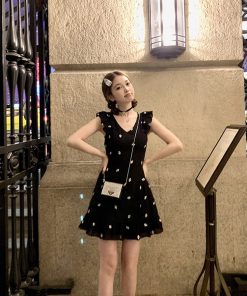 V-neck Black Sleeveless Embroidered Dress for Women - Waist-Cinching Slimming Design, Perfect for Petite Figures, Summer Short Skirt