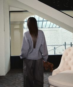 V-Neck Drop Shoulder Knitted Cardigan Sweater Coat for Women - Cozy High-End Feel, Autumn Winter Fashion