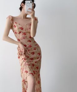 V-neck Floral Dress with Flutter Sleeves - Bodycon Mermaid Style for Summer Vacation - 2025 Trendy Women's Dress