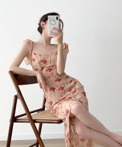 V-neck Floral Dress with Flutter Sleeves - Bodycon Mermaid Style for Summer Vacation - 2025 Trendy Women's Dress