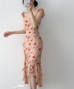 V-neck Floral Dress with Flutter Sleeves - Bodycon Mermaid Style for Summer Vacation - 2025 Trendy Women's Dress