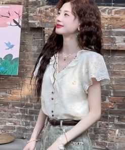V-Neck Lace Short Sleeve Shirt for Women - Stylish Hepburn Style Summer Top, Light Luxury, Age-Reducing French Niche Fashion