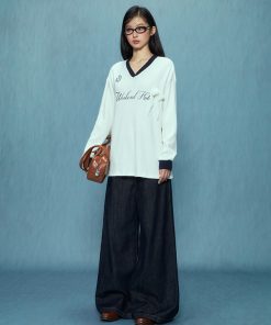 V-Neck Loose Long Sleeve T-Shirt for Women - Casual College Style Top, Spring 2025, Trendy Everyday Wear