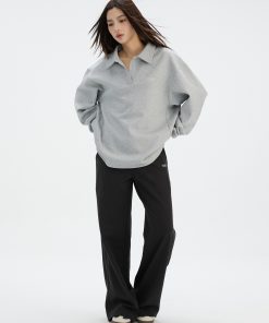 V-Neck Pullover Sweatshirt with Polo Collar - Casual Loose Fit Long Sleeve for Spring & Autumn - Effortless Style for Everyday Wear