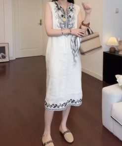 V-Neck Sleeveless Printed Dress for Women - Fashionable 2025 Summer Design, Versatile & Unique, Youthful Style
