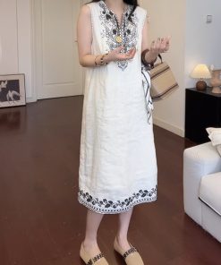 V-Neck Sleeveless Printed Dress for Women - Fashionable 2025 Summer Design, Versatile & Unique, Youthful Style