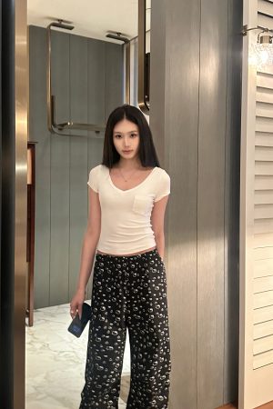 V-neck Slim Fit High Elastic Basic Versatile Top - Pure Desire Oxygen Style for Effortless Everyday Fashion