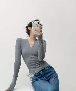 V-Neck Slim-Fit Women's T-Shirt, Stylish Knit Top for a Youthful Look, Trendy Casual Wear, Perfect for 90s and Y2K Fashion Lovers