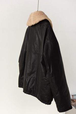 Vegetable-Tanned Sheepskin Leather Jacket with Fur Collar and Lapel, Stylish Loose Goose Down Outerwear for Chic Winter Fashion